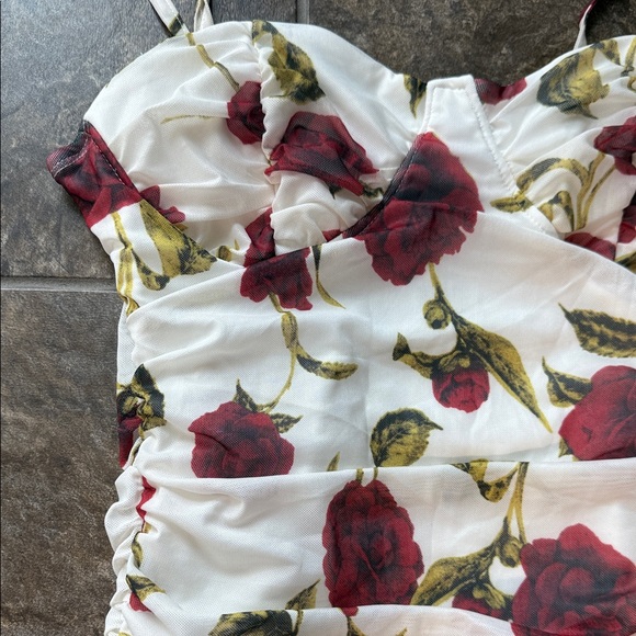 Floral Ruched Dress - Picture 2 of 5